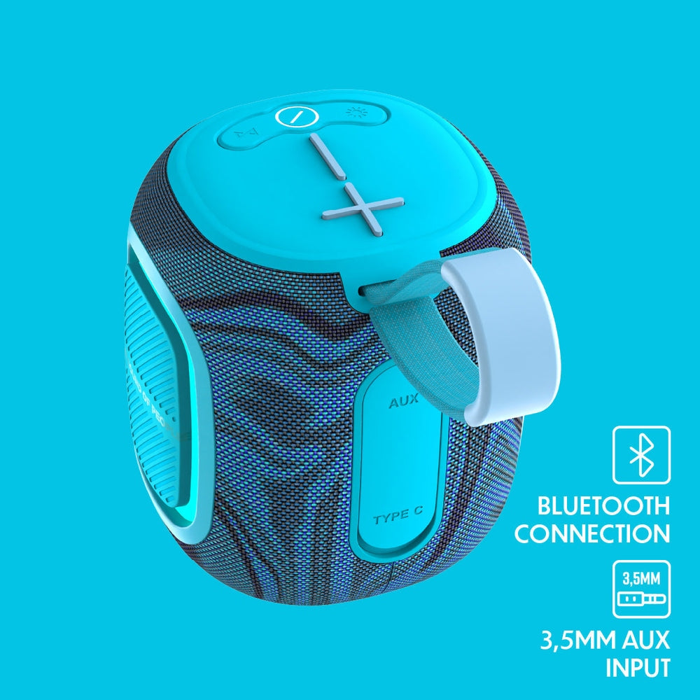 Stromberg Spark aux input and USB charging port detail