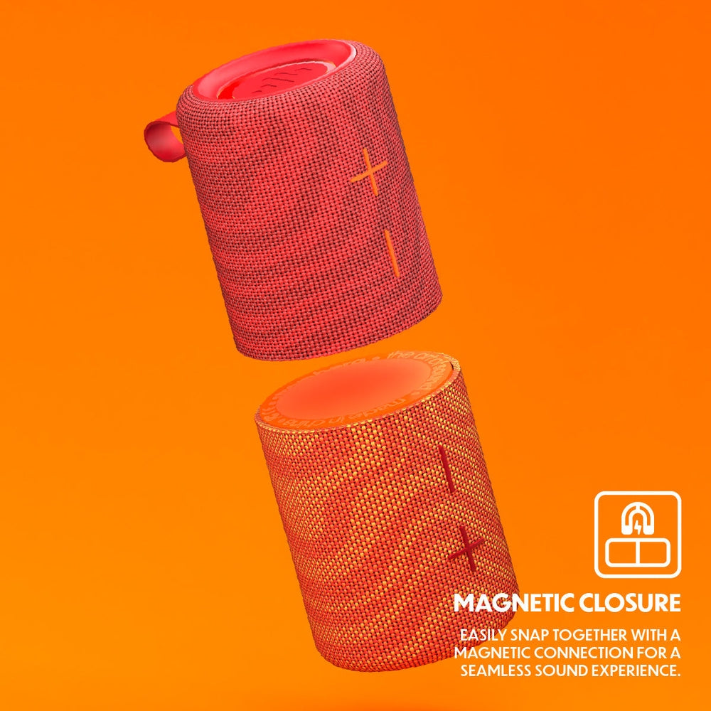 Stromberg Mega Twin Lava magnetic snap closure detail